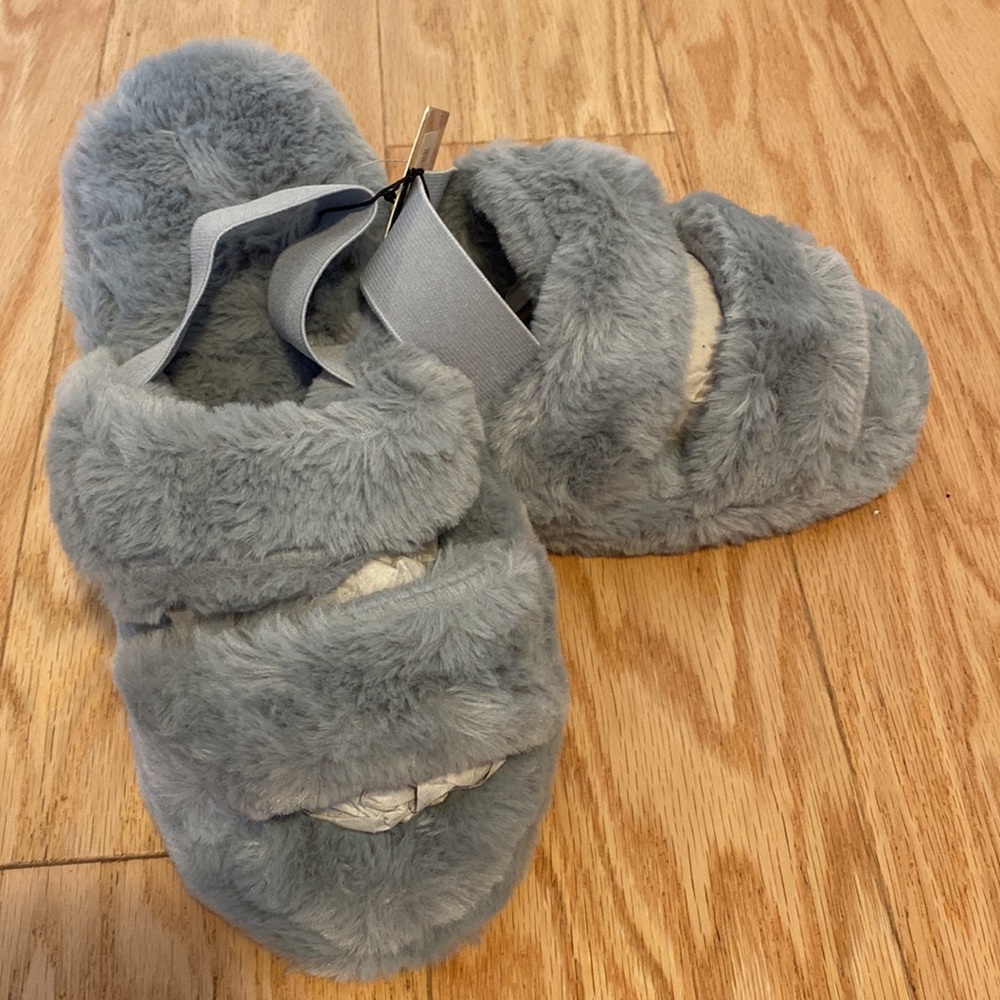 Women’s slippers